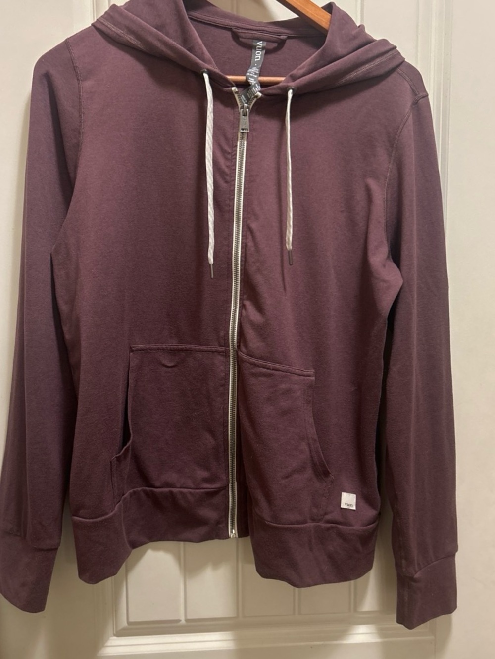 Vuori L maroon Zip-Up Hoodie - women’s